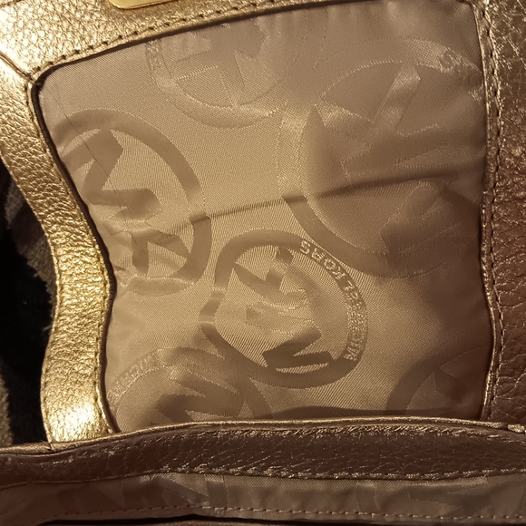 Purse - Picture 3 of 5